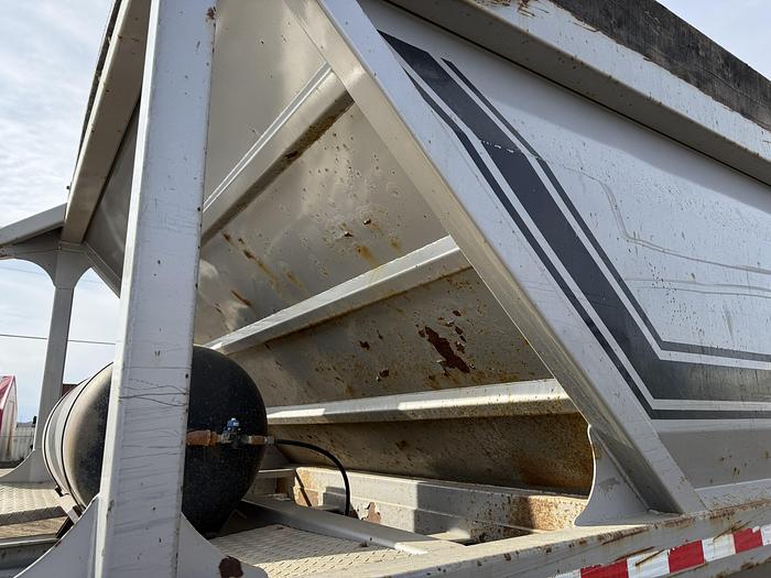 Used 2016 Load Line 42’ Tridem Clam Dump