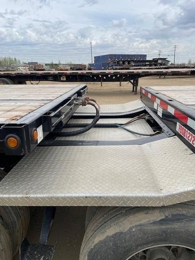 Used 2023 Lode King Super B Flat Deck Trailer - #FDSB1272/1273