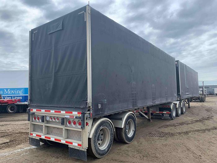 Used 2015 Reitnouer 32' Curtain Side Tridem Flat Deck/Highboy Lead/Pup