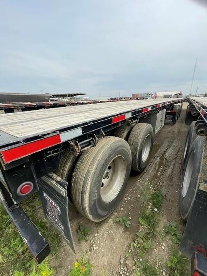 Used 2023 Lode King Super B Flat Deck Trailer - #FDSB1288/1289