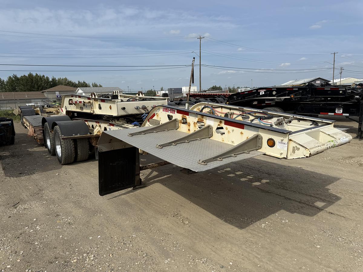 Used 2015 Aspen Hydraulic Low Bed / Low Boy Cali 9-Axle Combination