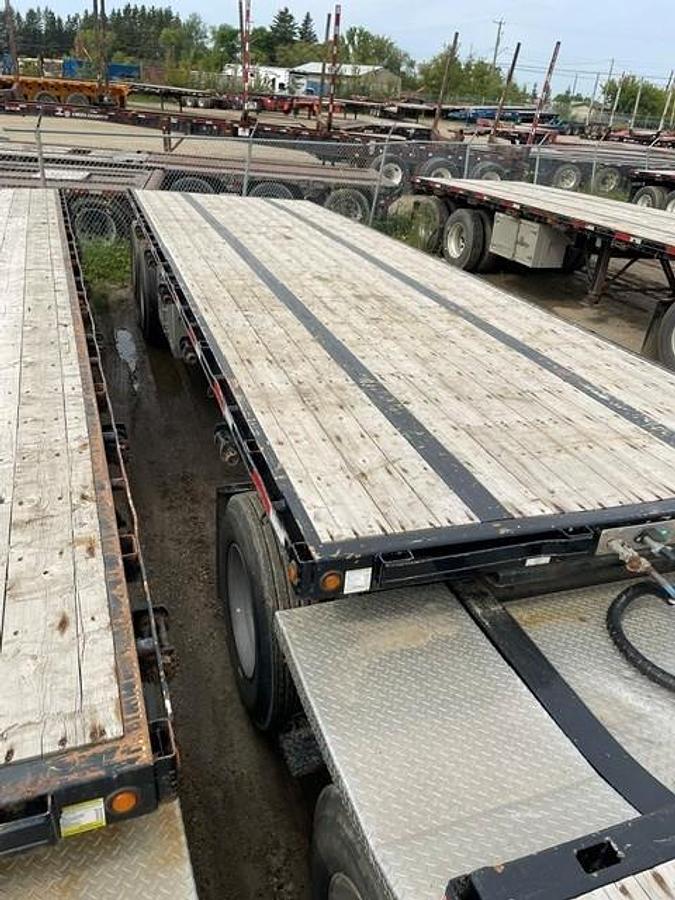 Used 2023 Lode King Super B Flat Deck Trailer - #FDSB1288/1289