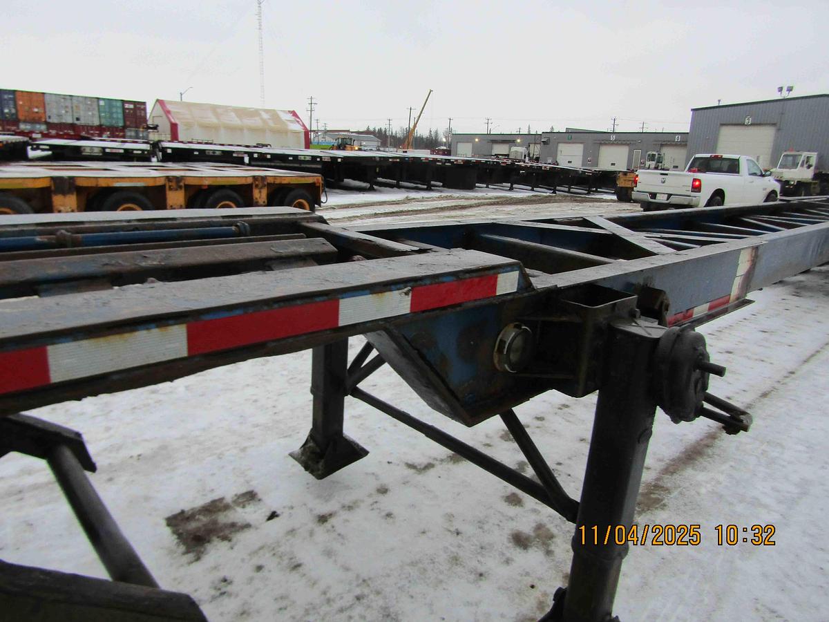 Used 2005 MAXAT 40' - 53' Tridem Extendable/Trombone Container Chassis