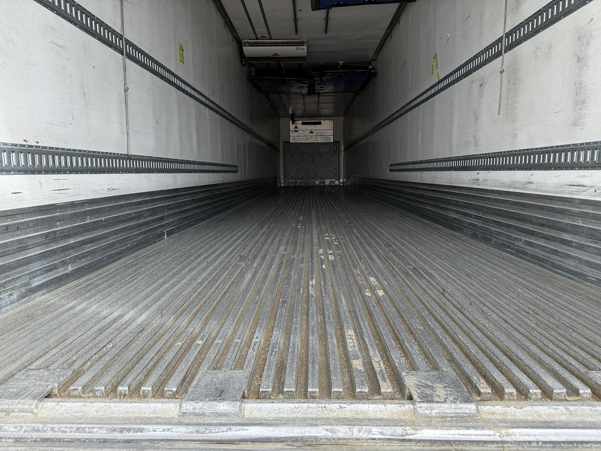 Used 2016 Utility 53' Multi-Temp Tridem Reefer/Refrigerated Van