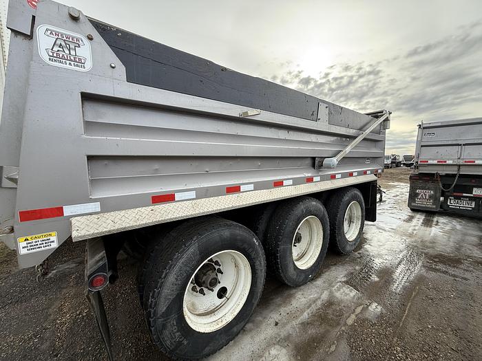 Used 2023 Load Line 15' Tridem Gravel Pony