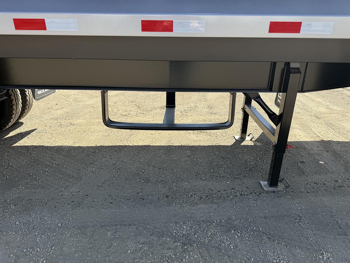 2025 Load Line 35' Tridem End Dump