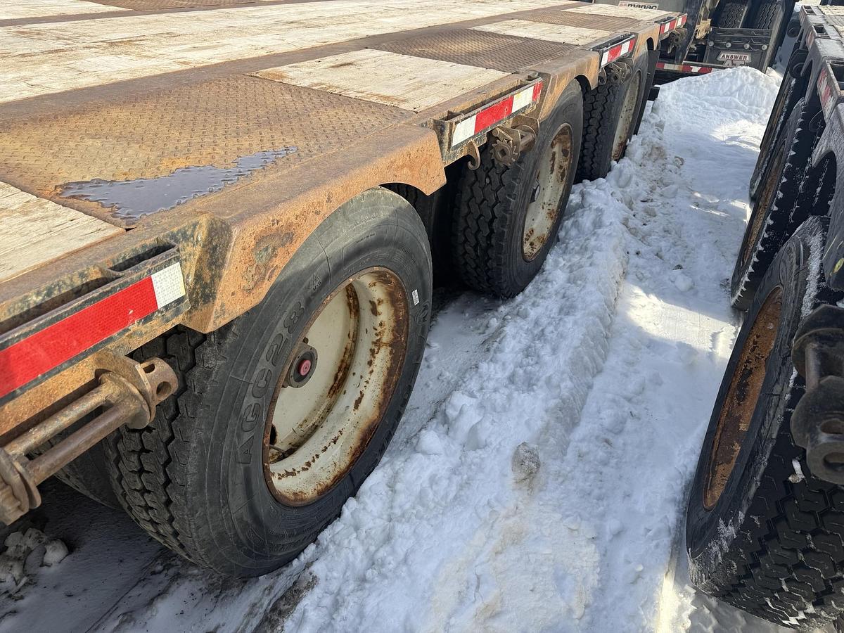 Used 2016 Manac 53' Tridem Step Deck