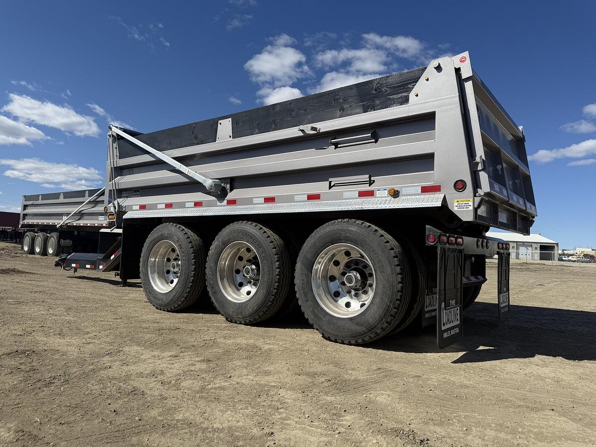 2025 Load Line NEW 17' Tridem Gravel Pup