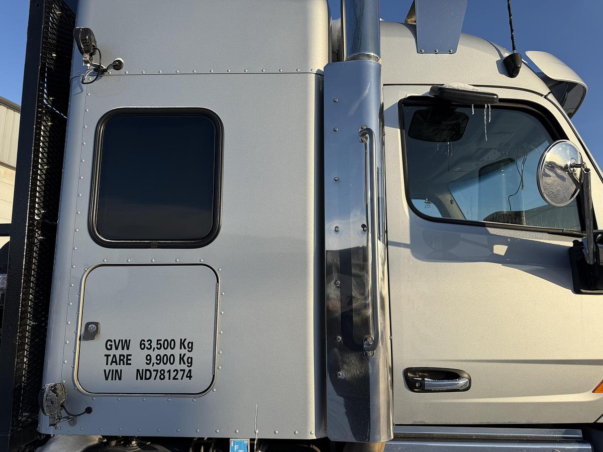 Used 2021 Peterbilt
