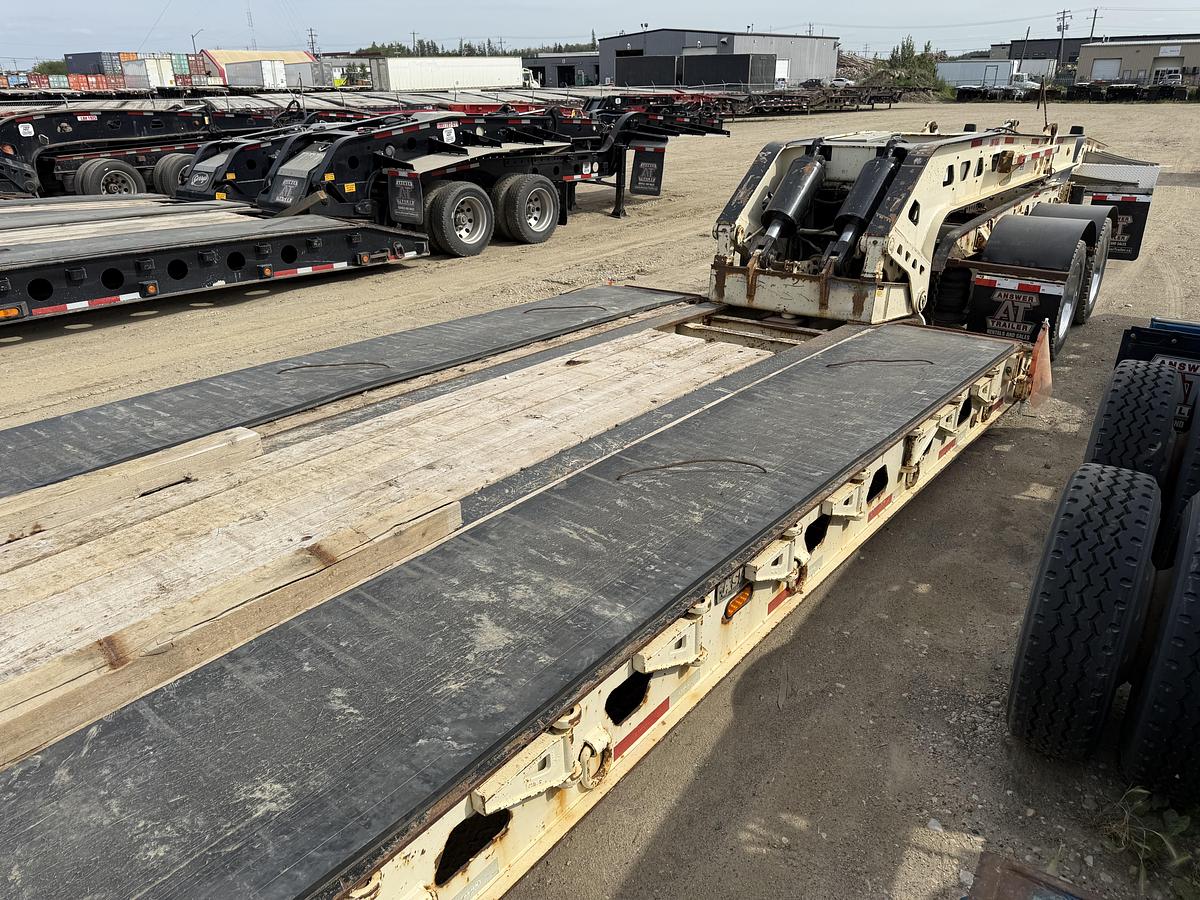 Used 2015 Aspen Hydraulic Low Bed / Low Boy Cali 9-Axle Combination