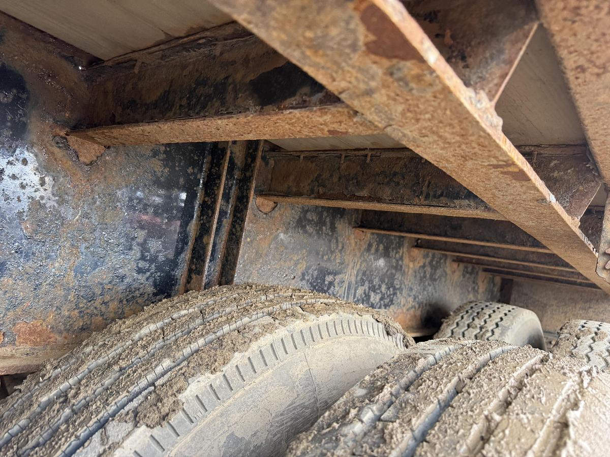 Used 2015 Cross Country Flat Deck Super B Lead/Pup