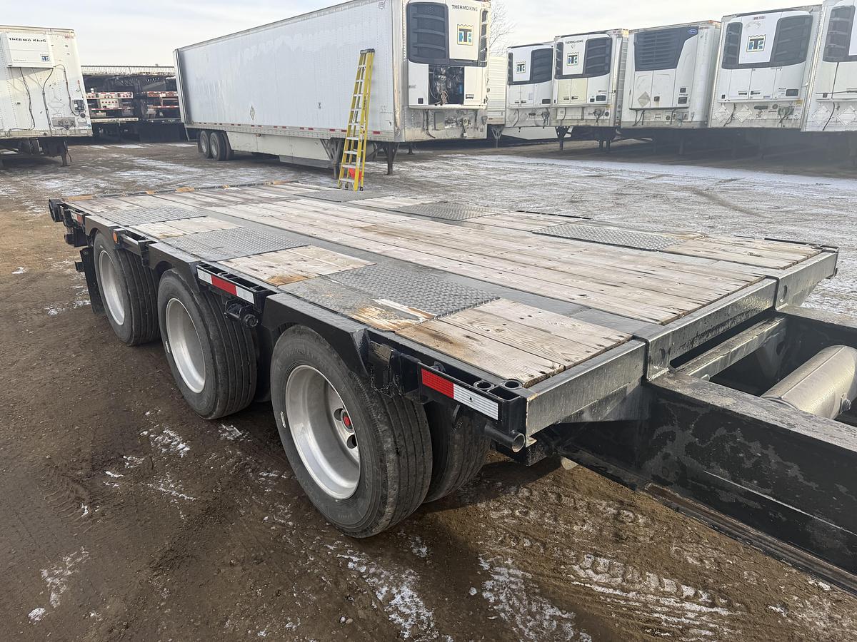 Used 2011 Manac 53' Tridem Extendable/Trombone Step Deck