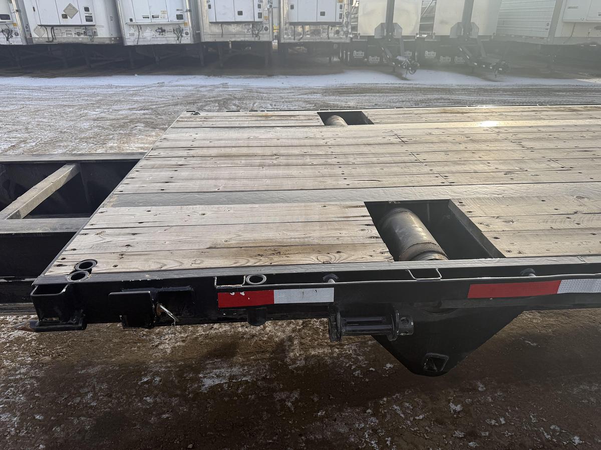 Used 2011 Manac 53' Tridem Extendable/Trombone Step Deck