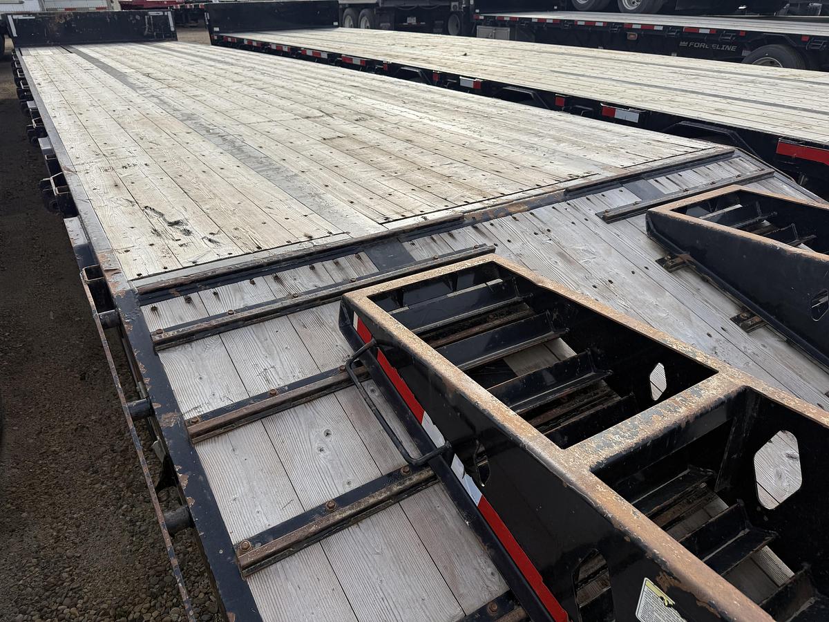 Used 2022 Lode King 53' Tridem Step Deck with Ramps