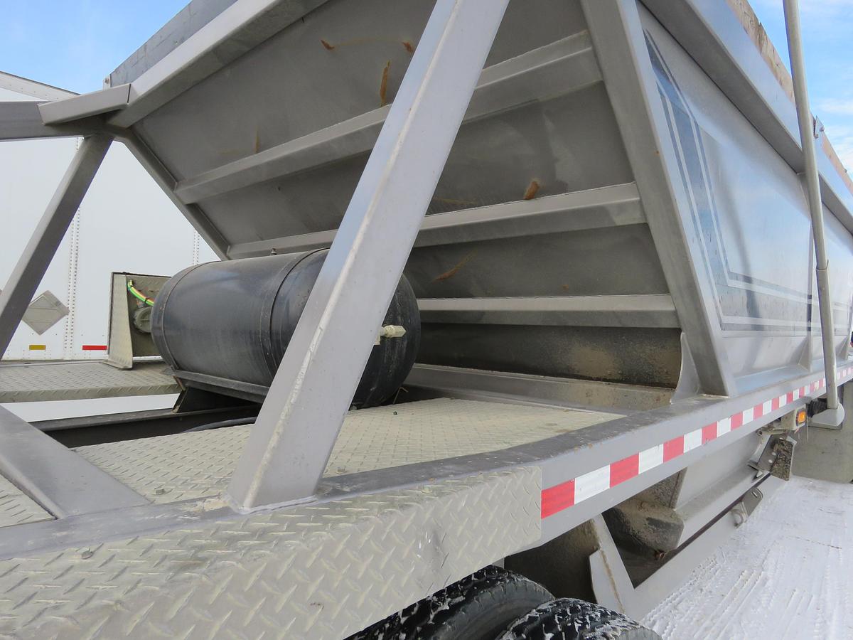 Used 2021 Load Line 40’ Tridem Clam Dump