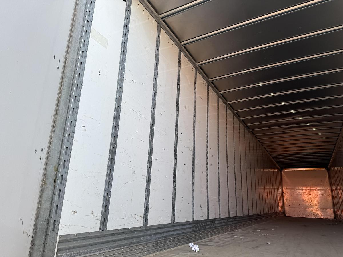 Used 2015 Vanguard 53' Tridem Dry Van Trailer