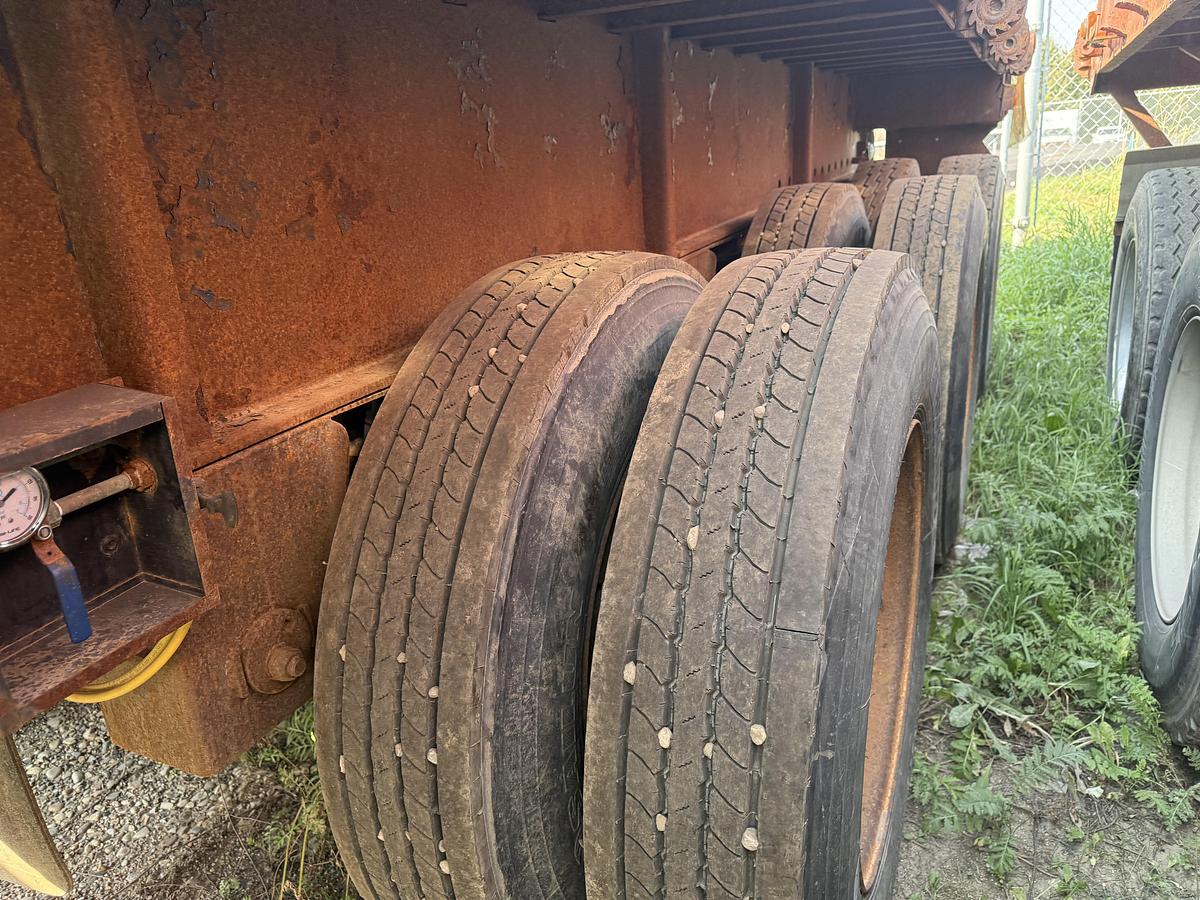 Used 2005 Manac Tridem Oilfield Float