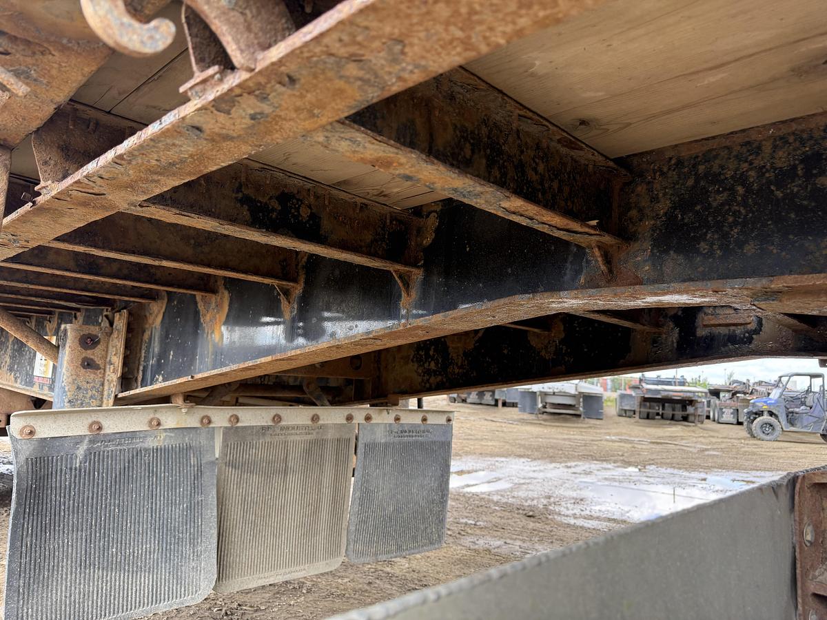 Used 2015 Cross Country Flat Deck Super B Lead/Pup