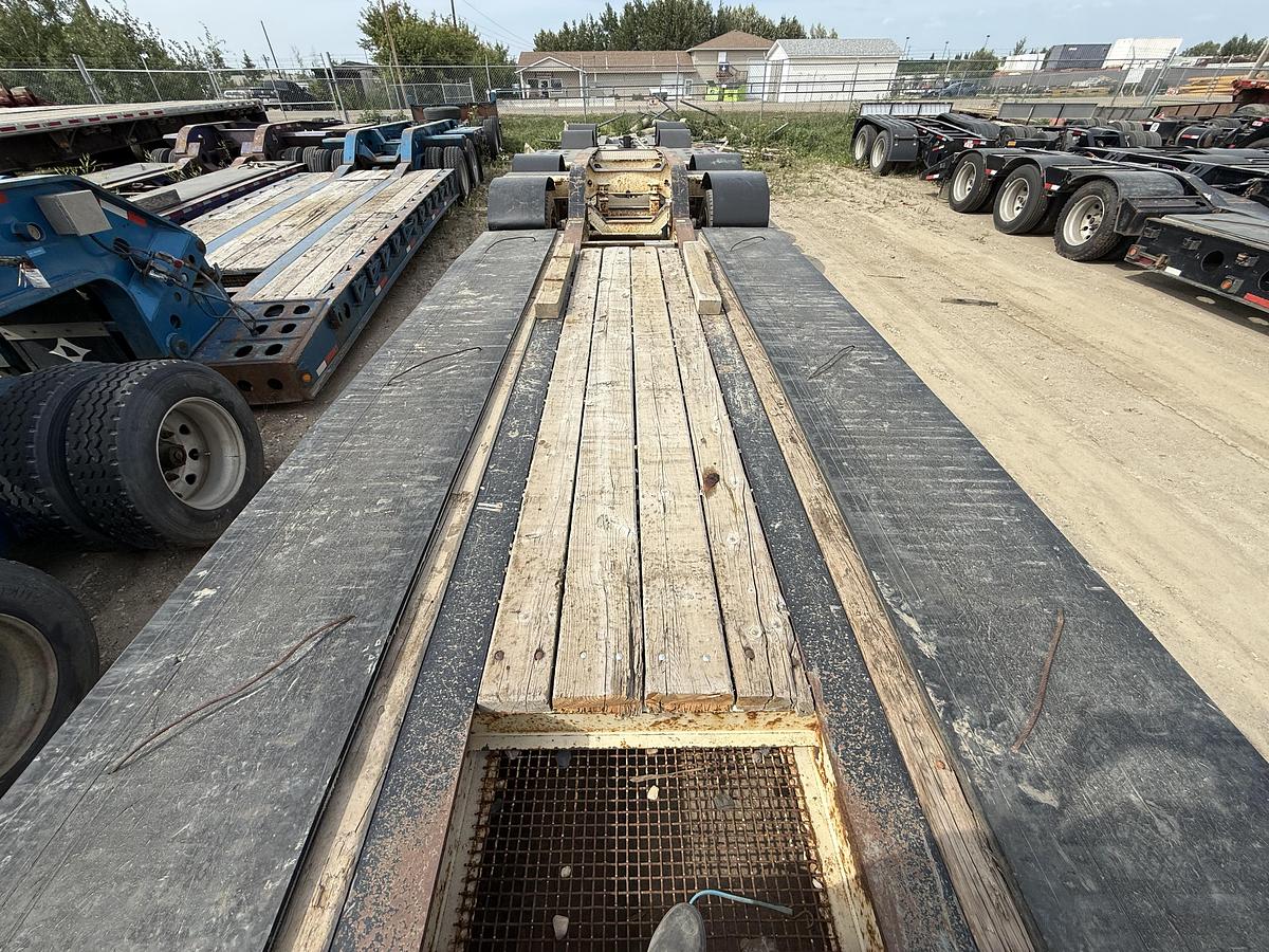 Used 2015 Aspen Hydraulic Low Bed / Low Boy Cali 9-Axle Combination