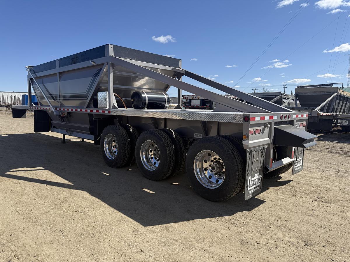 2025 Load Line 42’ Tridem Clam Dump