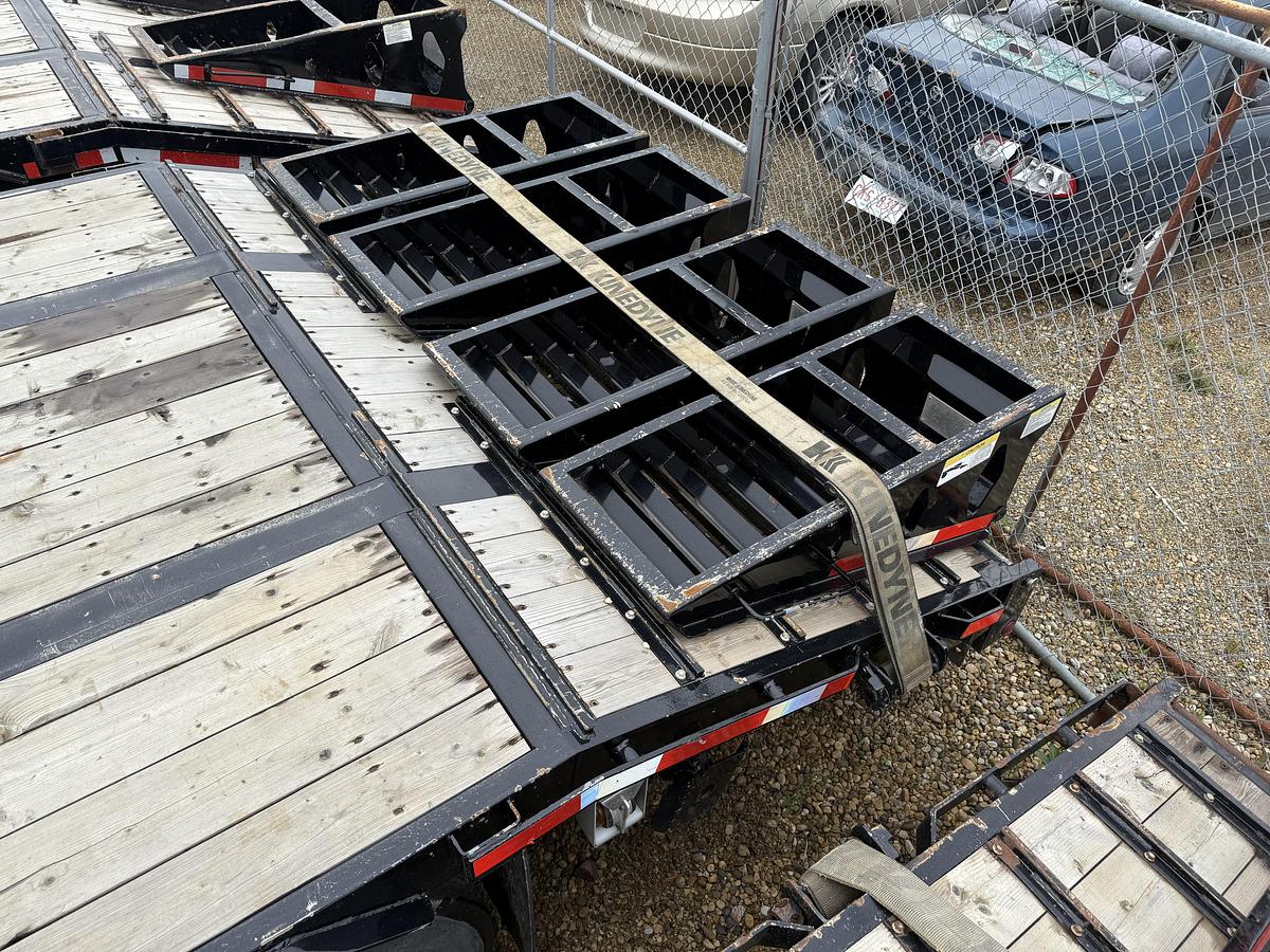 Used 2024 Lode King 53' Tridem Step Deck with Ramps