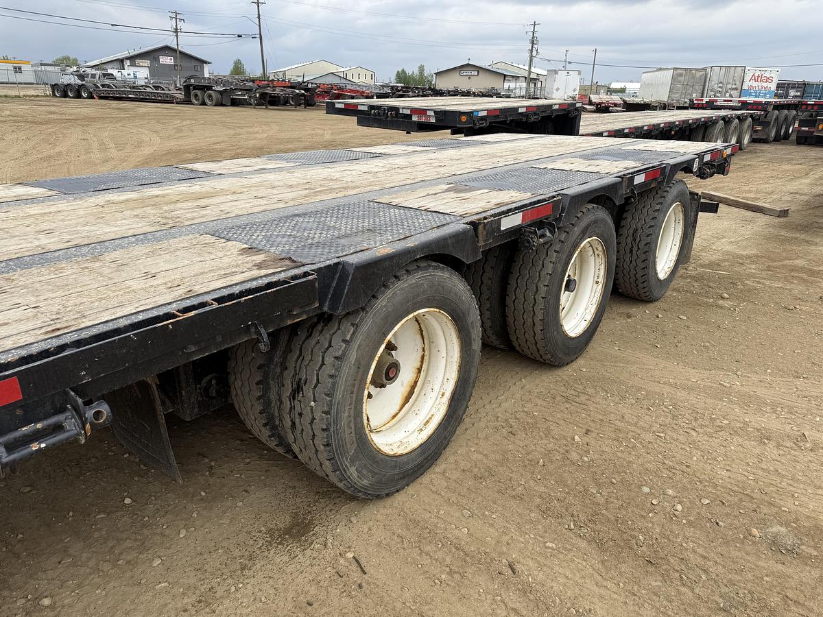 Used 2015 Manac 53' Tridem Step Deck