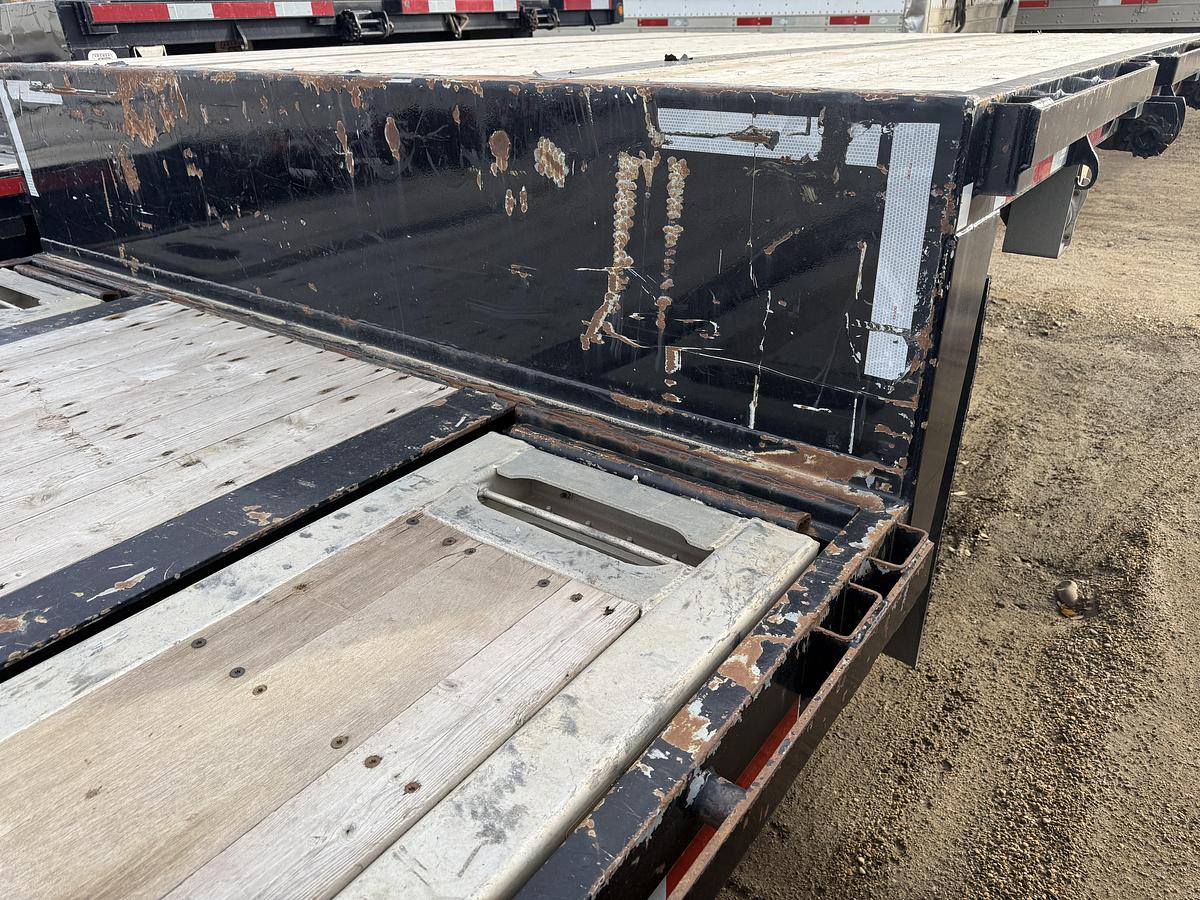 Used 2022 Lode King 53' Tridem Step Deck with Ramps