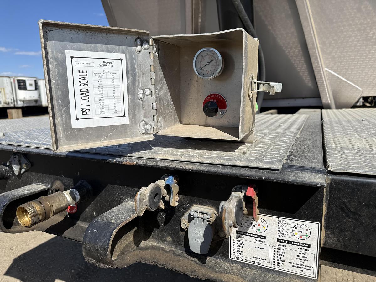 Used 2023 Load Line 35' Triaxle Gravel End Dump