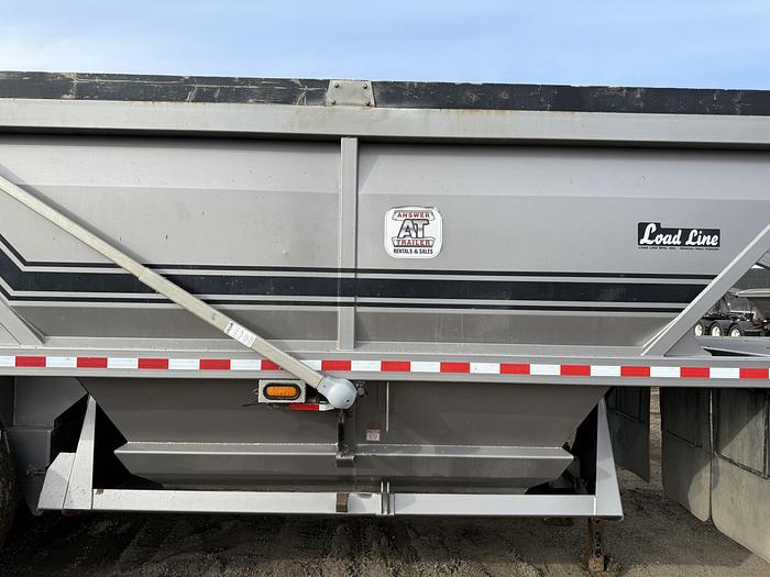 Used 2021 Load Line 40’ Tridem Clam Dump