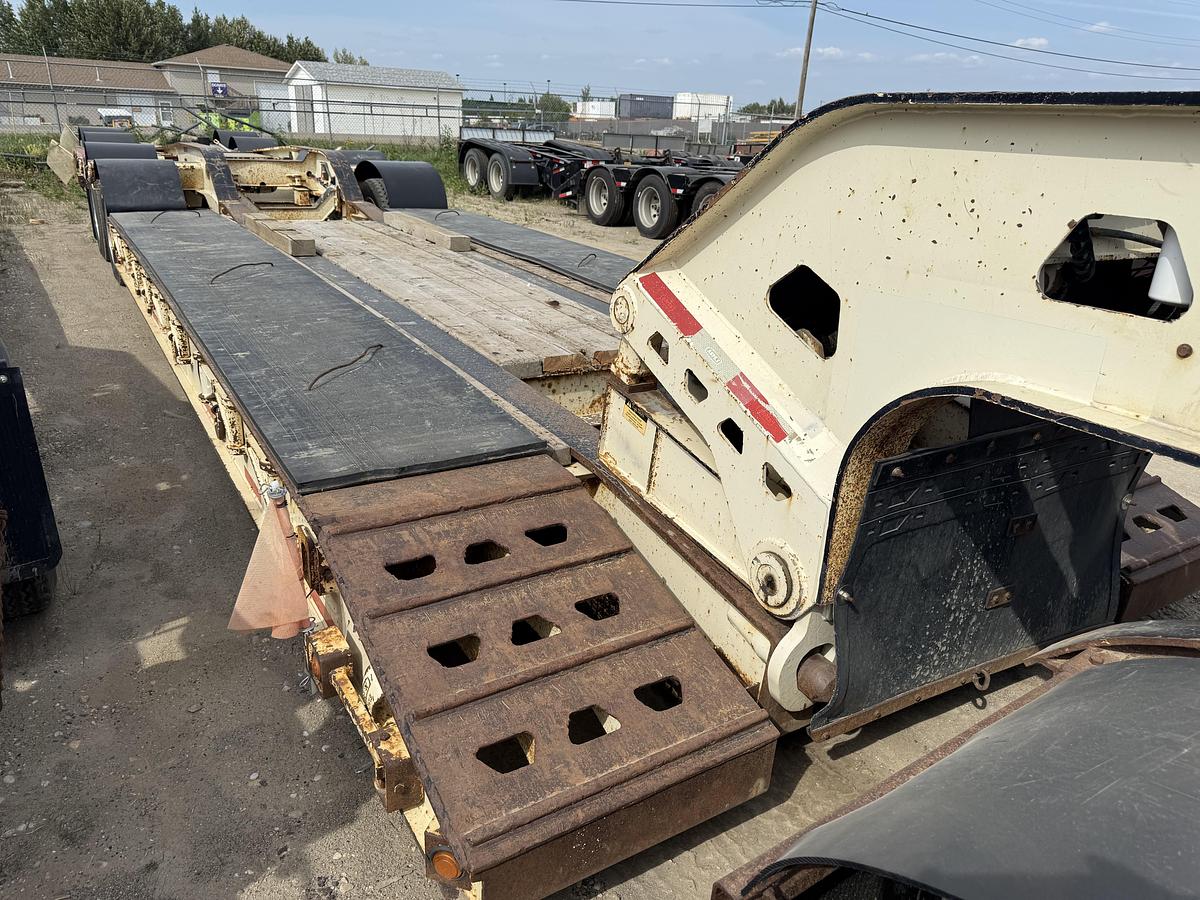 Used 2015 Aspen Hydraulic Low Bed / Low Boy Cali 9-Axle Combination