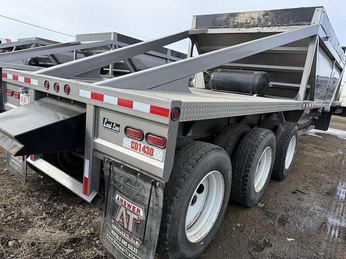 Used 2022 Load Line 42' Tridem Clam Dump