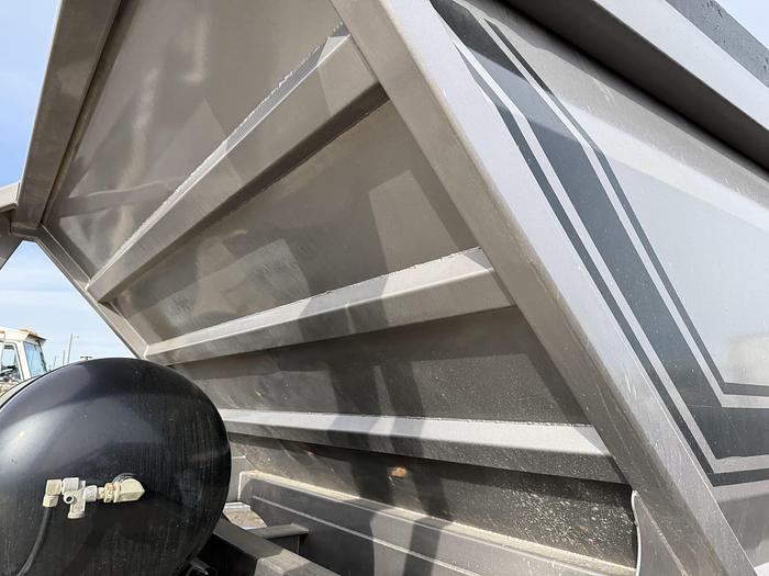 Used 2021 Load Line 40’ Tridem Clam Dump