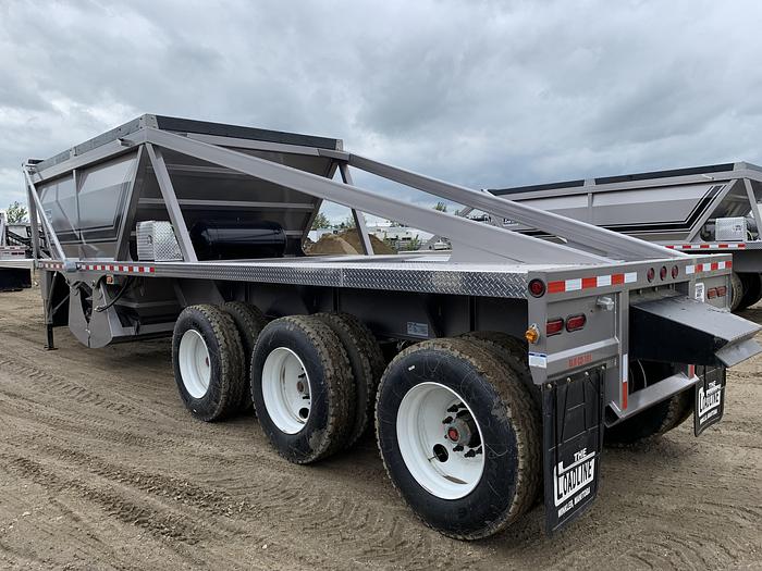 2022 Loadline 42’ Triaxle Cross Clam Dump