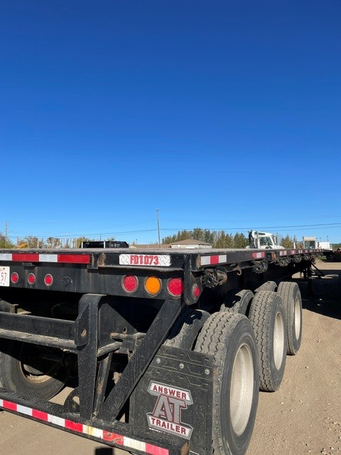 Used 2016 Manac 53' Tridem Flat Deck/Highboy - #FD1073