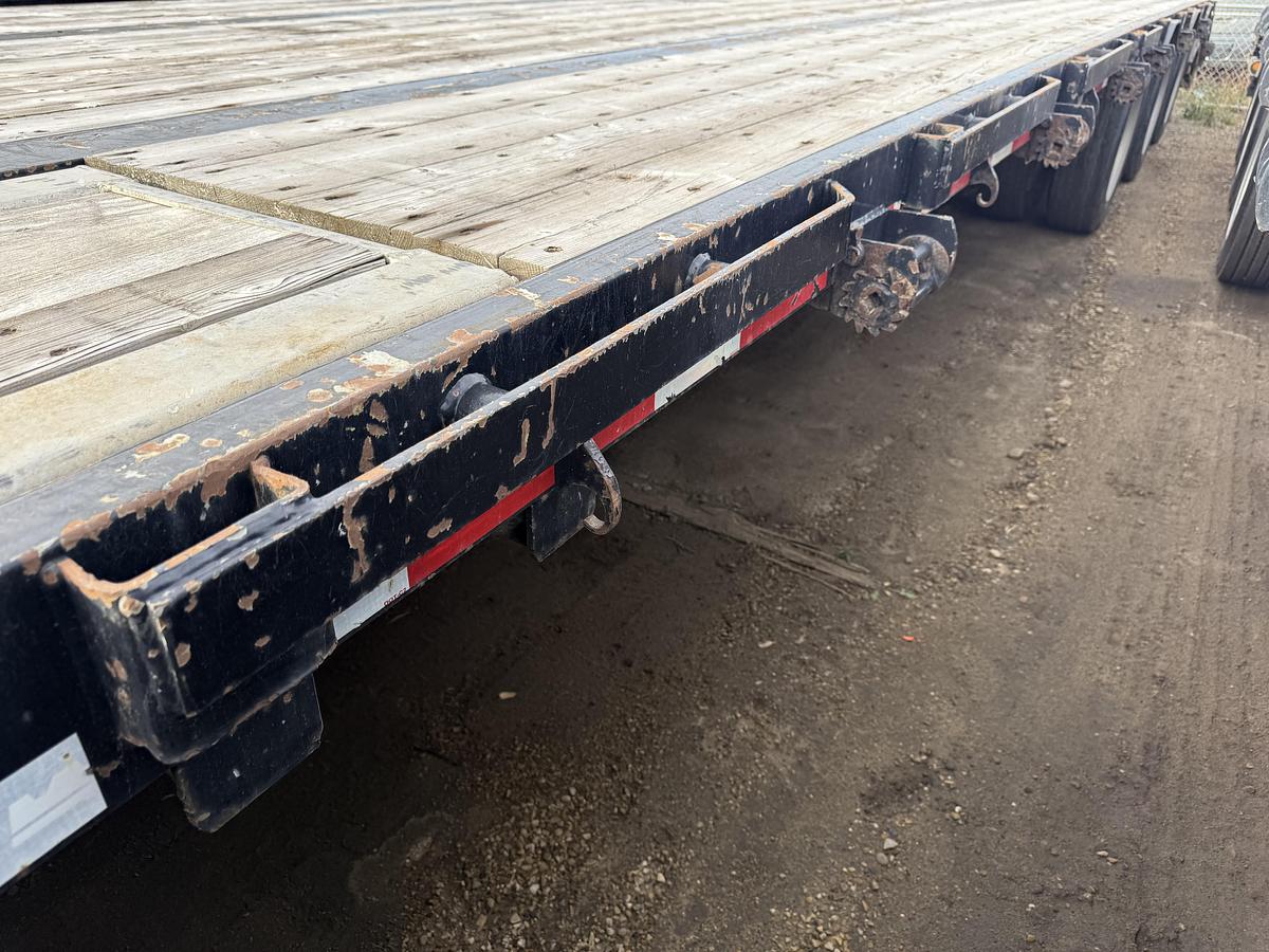 Used 2022 Lode King 53' Tridem Step Deck with Ramps