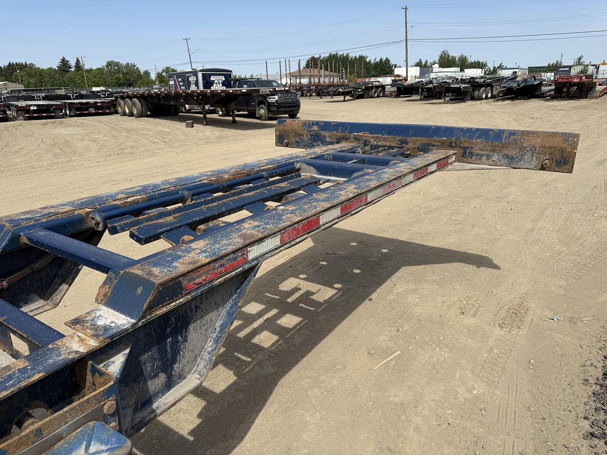 Used 2005 MAXAT 40' Tridem Extendable/Trombone Container Chassis