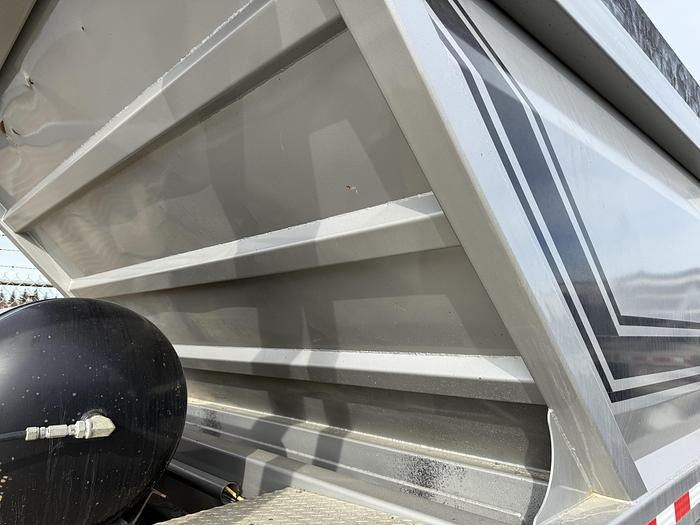 Used 2018 Load Line 38’ Tridem Clam Dump