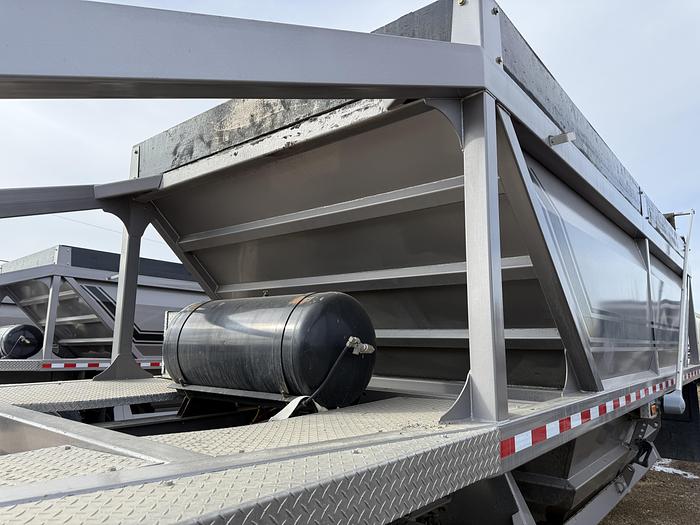 Used 2022 Load Line 42' Tridem Clam Dump