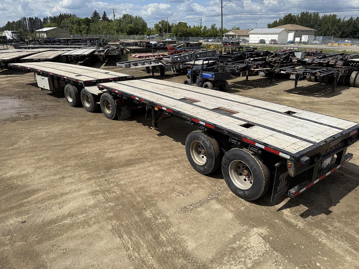 Used 2013 Fontaine Flat Deck Super B Lead/Pup
