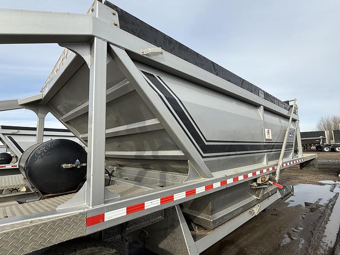 Used 2018 Load Line 42’ Tridem Clam Dump