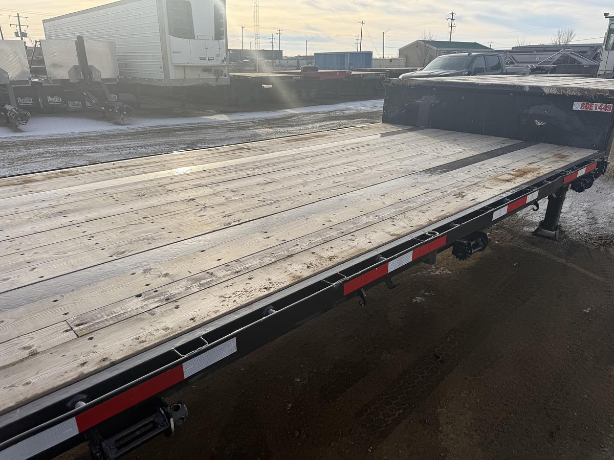 Used 2011 Manac 53' Tridem Extendable/Trombone Step Deck