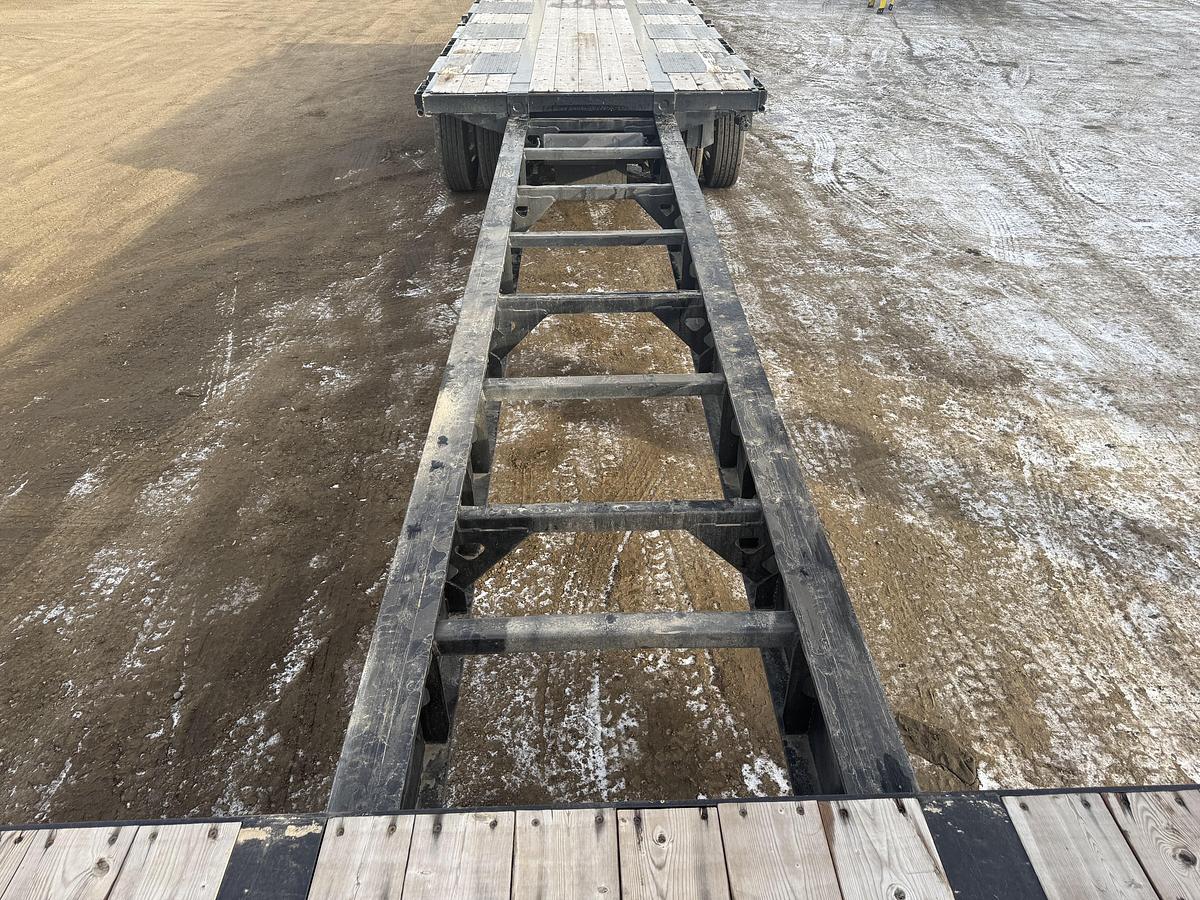 Used 2011 Manac 53' Tridem Extendable/Trombone Step Deck