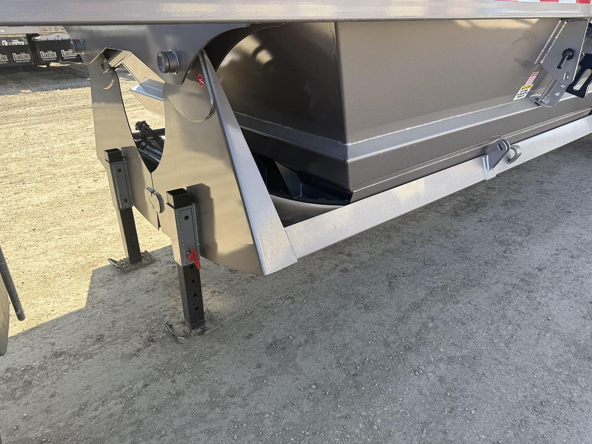 2025 Load Line 42’ Tridem Clam Dump