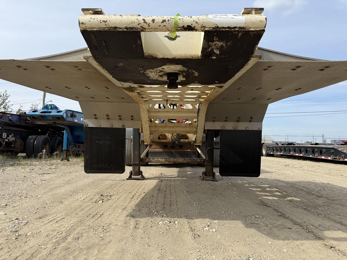 Used 2015 Aspen Hydraulic Low Bed / Low Boy Cali 9-Axle Combination