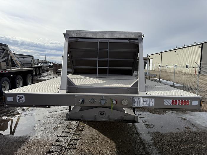 Used 2022 Load Line 42’ Triaxle Gravel Cross Clam Dump