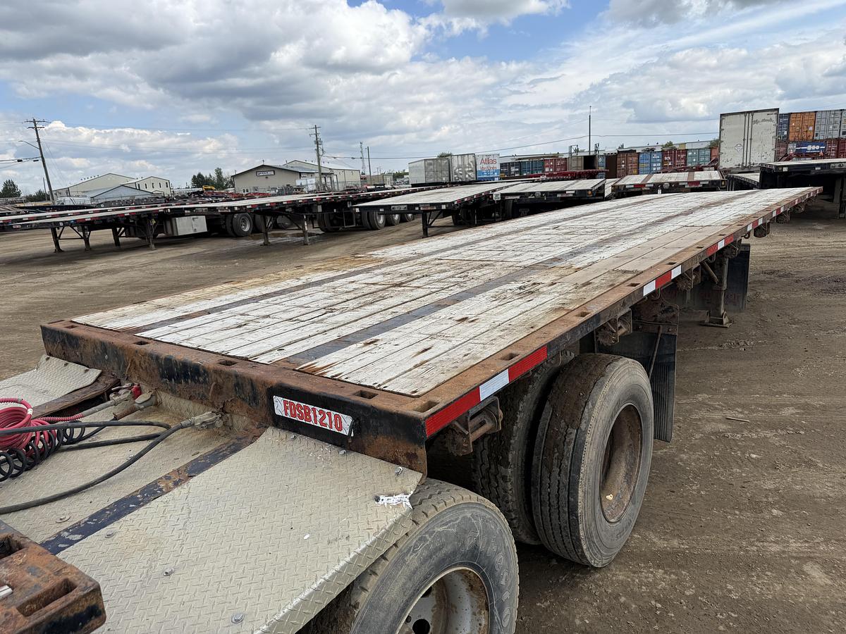 Used 2015 Cross Country Flat Deck Super B Lead/Pup