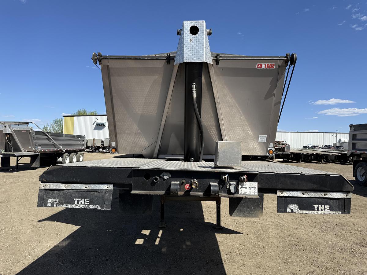 Used 2023 Load Line 35' Triaxle Gravel End Dump