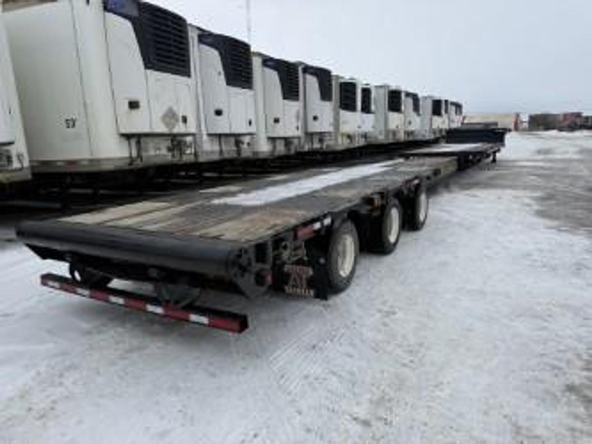 Used 2015 Manac 53' Tridem Extendable/Trombone Step Deck Low Pro