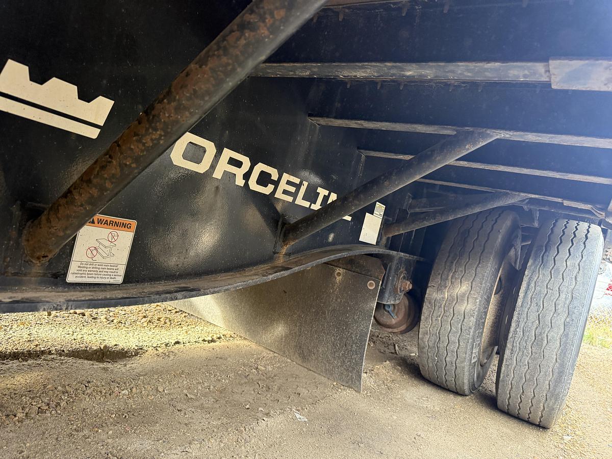 Used 2022 Lode King 53' Tridem Step Deck with Ramps