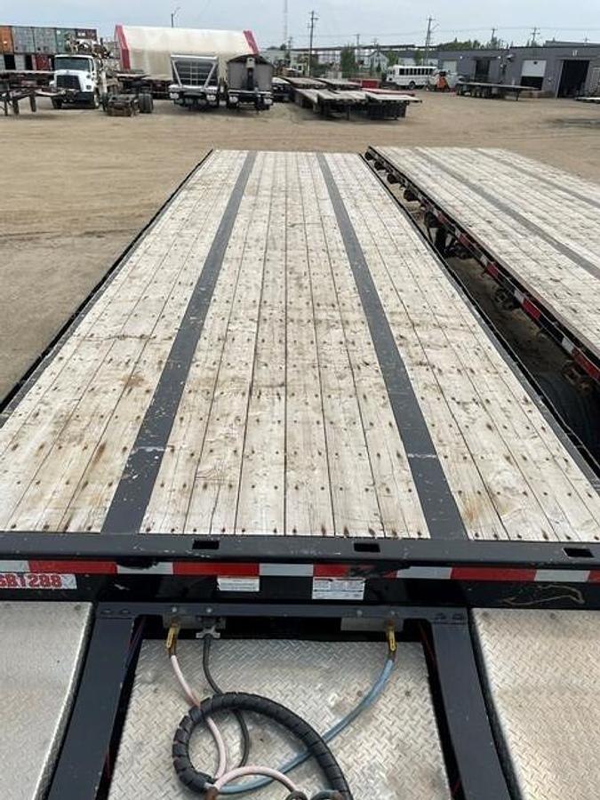 Used 2023 Lode King Super B Flat Deck Trailer - #FDSB1288/1289